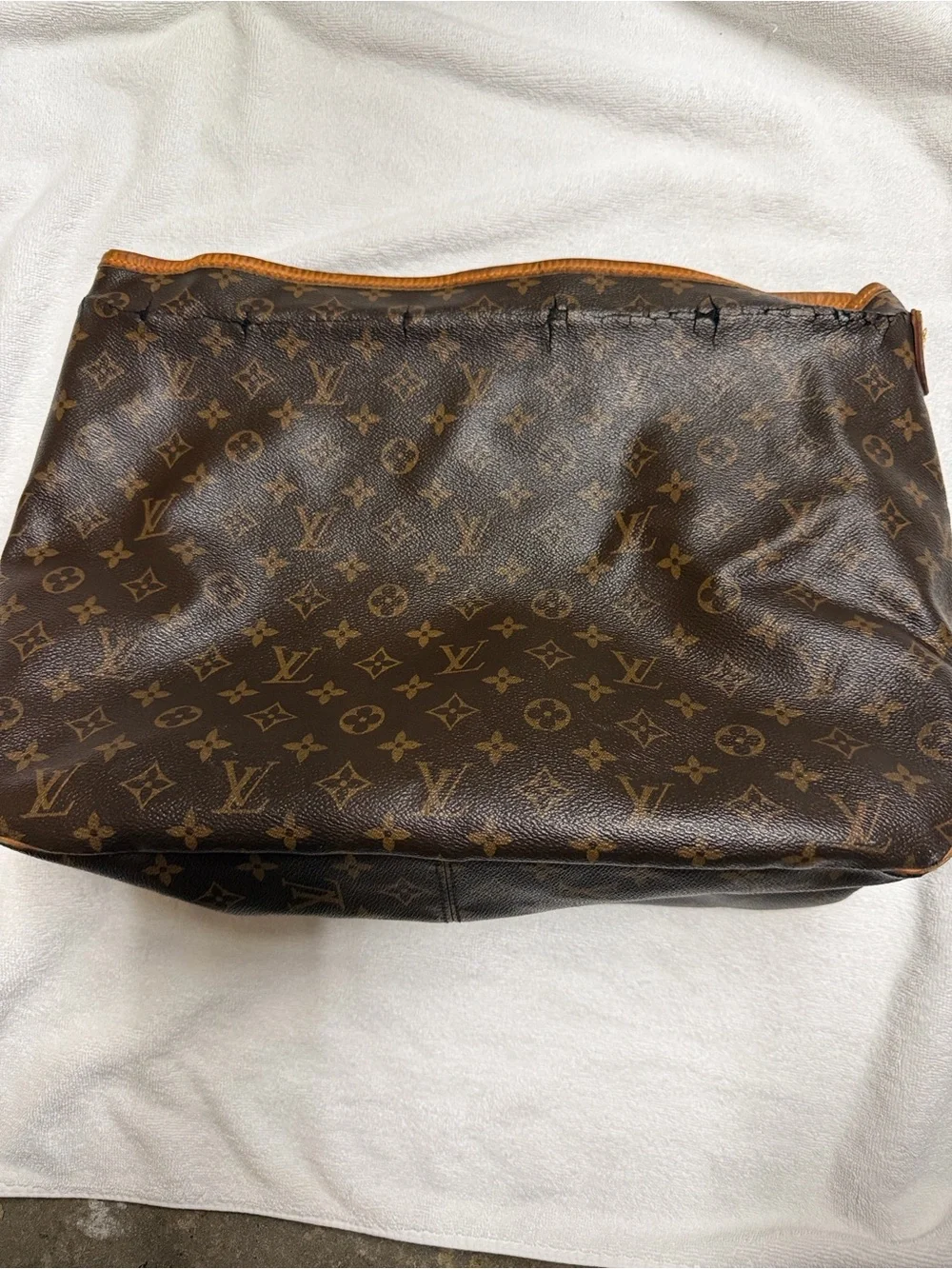 Louis Vuitton never full